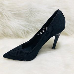 Sasaya Black Pumps